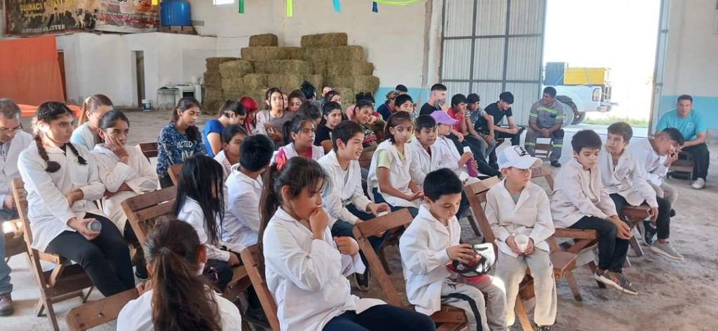 Implementación del Proyecto “RE VERDE SER” Mujeres de las Salinas por la reconversión energética y la gestión de los residuos de Guanaco Sombriana.